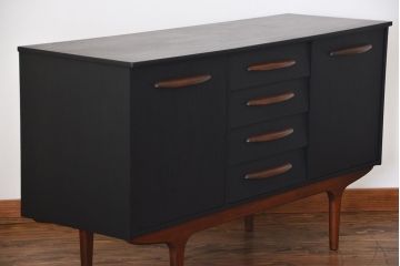 アンティーク家具　アンティークペイント　ミットセンチュリー　サイドボード