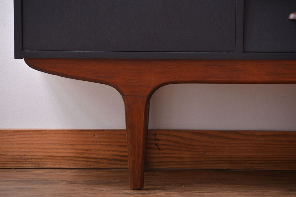 アンティーク家具　アンティークペイント　ミットセンチュリー　サイドボード