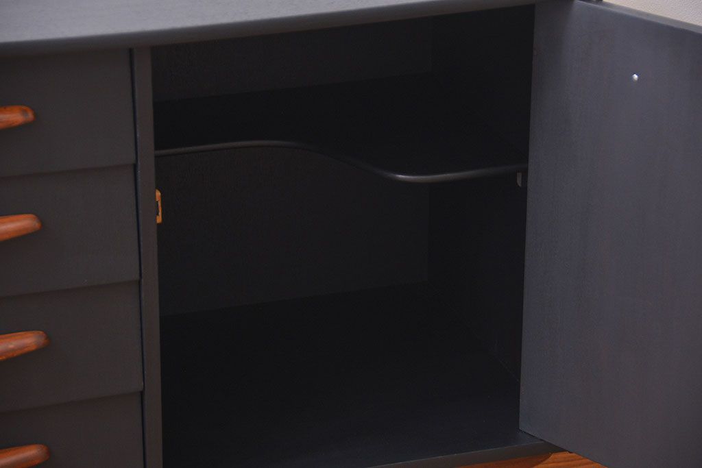 アンティーク家具　アンティークペイント　ミットセンチュリー　サイドボード