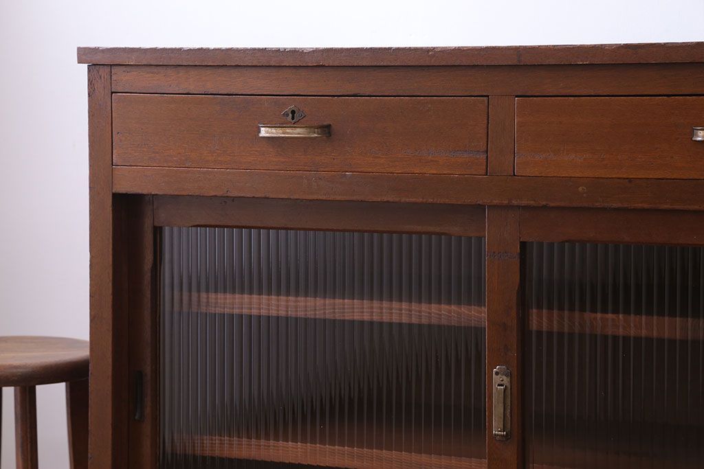 レトロ家具　昭和レトロ　お洒落なキッチンキャビネット