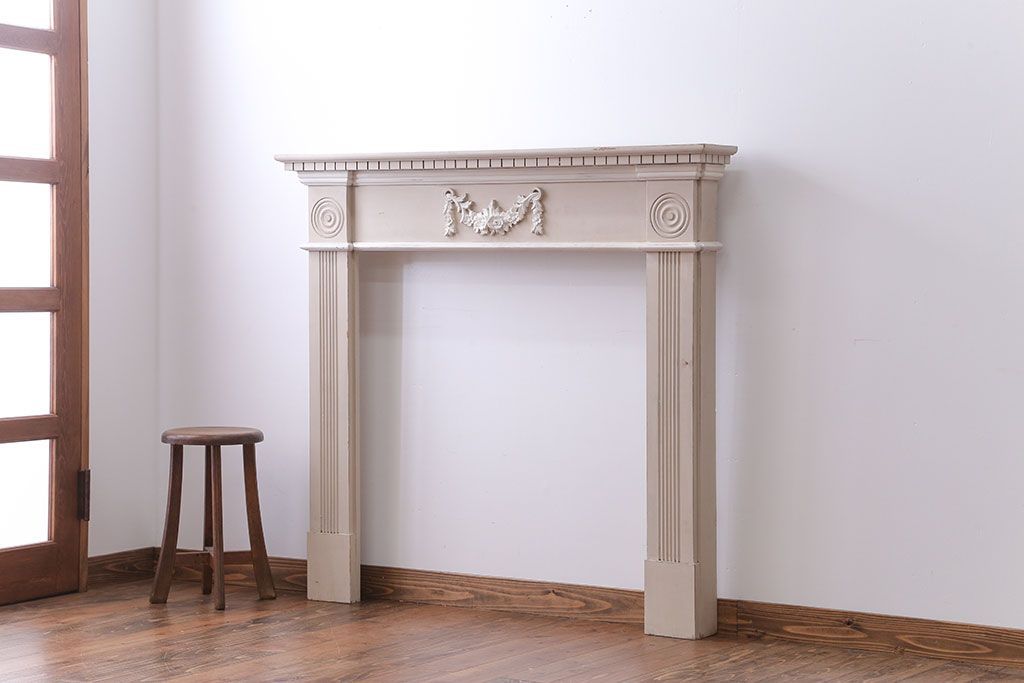 アンティーク雑貨　フランスビンテージ　シンプルなマントルピース