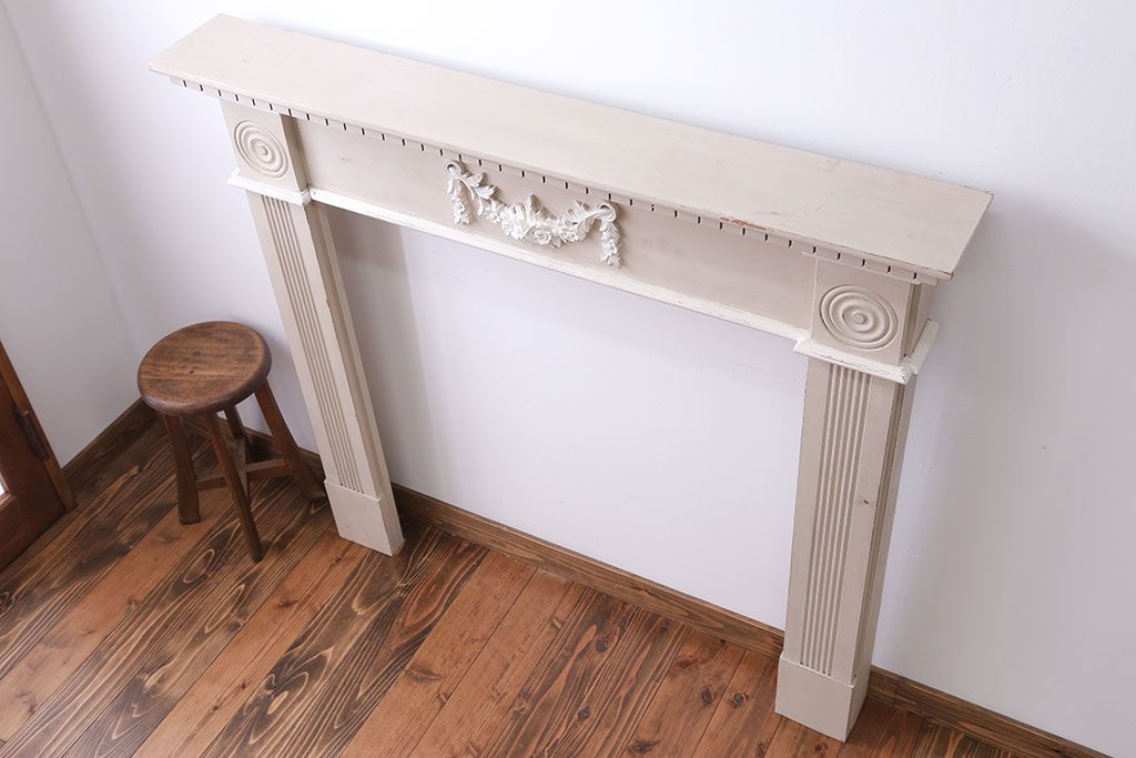 アンティーク雑貨　フランスビンテージ　シンプルなマントルピース