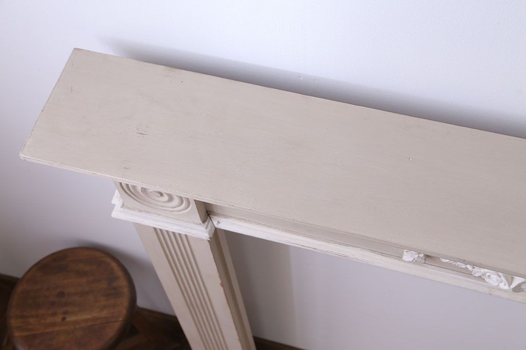 アンティーク雑貨　フランスビンテージ　シンプルなマントルピース