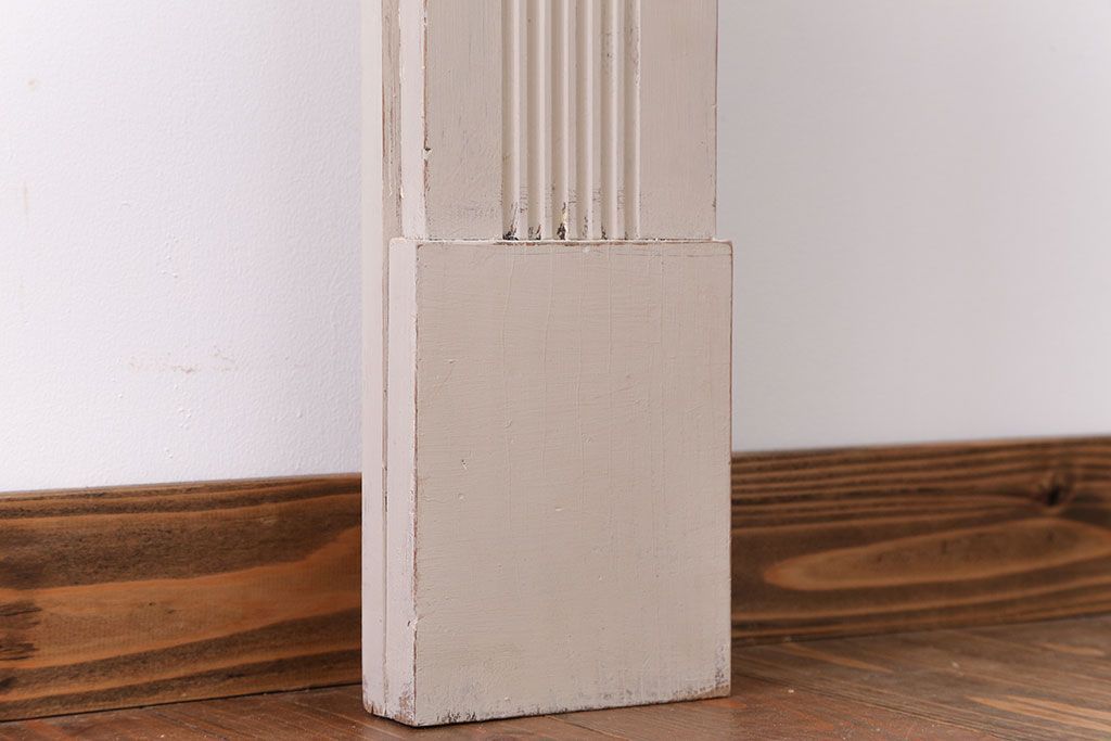 アンティーク雑貨　フランスビンテージ　シンプルなマントルピース