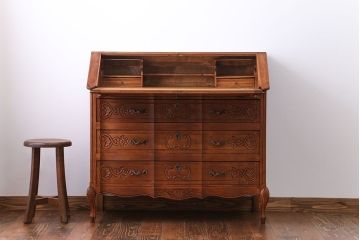 ヴィンテージ家具 フランスビンテージ 彫刻の美しいライティングビューロー