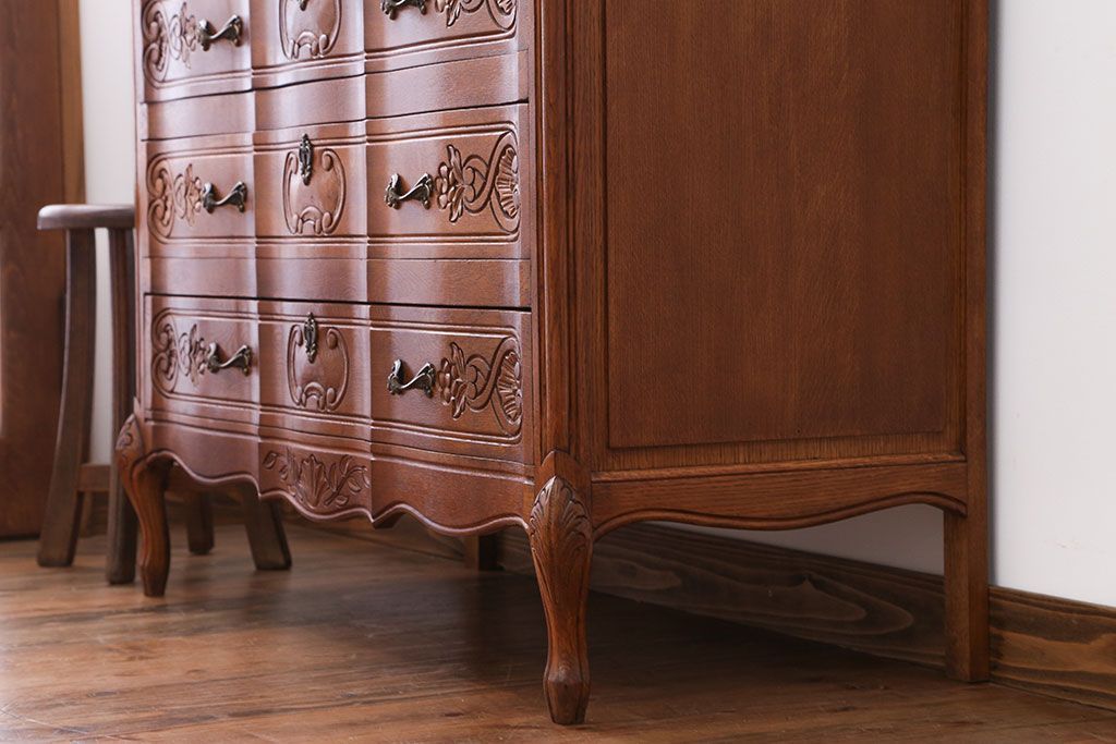 ヴィンテージ家具 フランスビンテージ 彫刻の美しいライティングビューロー