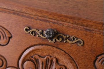 ヴィンテージ家具 フランスビンテージ 彫刻の美しいライティングビューロー