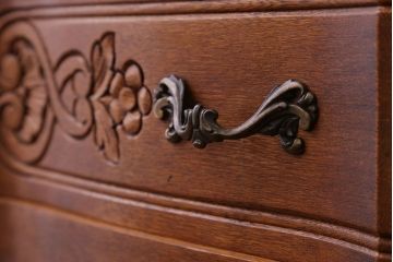 ヴィンテージ家具 フランスビンテージ 彫刻の美しいライティングビューロー