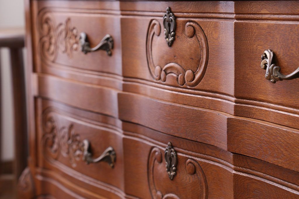 ヴィンテージ家具 フランスビンテージ 彫刻の美しいライティングビューロー