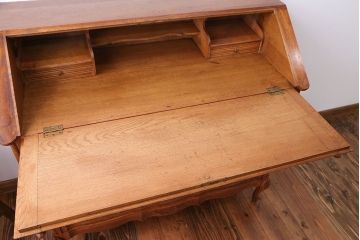 ヴィンテージ家具 フランスビンテージ 彫刻の美しいライティングビューロー