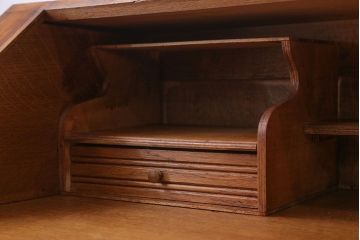 ヴィンテージ家具 フランスビンテージ 彫刻の美しいライティングビューロー