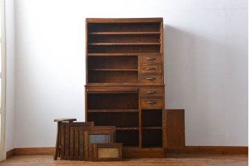 レトロ家具　昭和レトロ　味わい深い食器棚