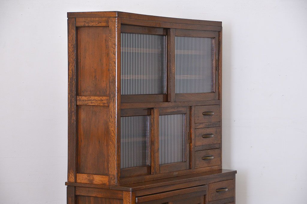 レトロ家具　昭和レトロ　味わい深い食器棚