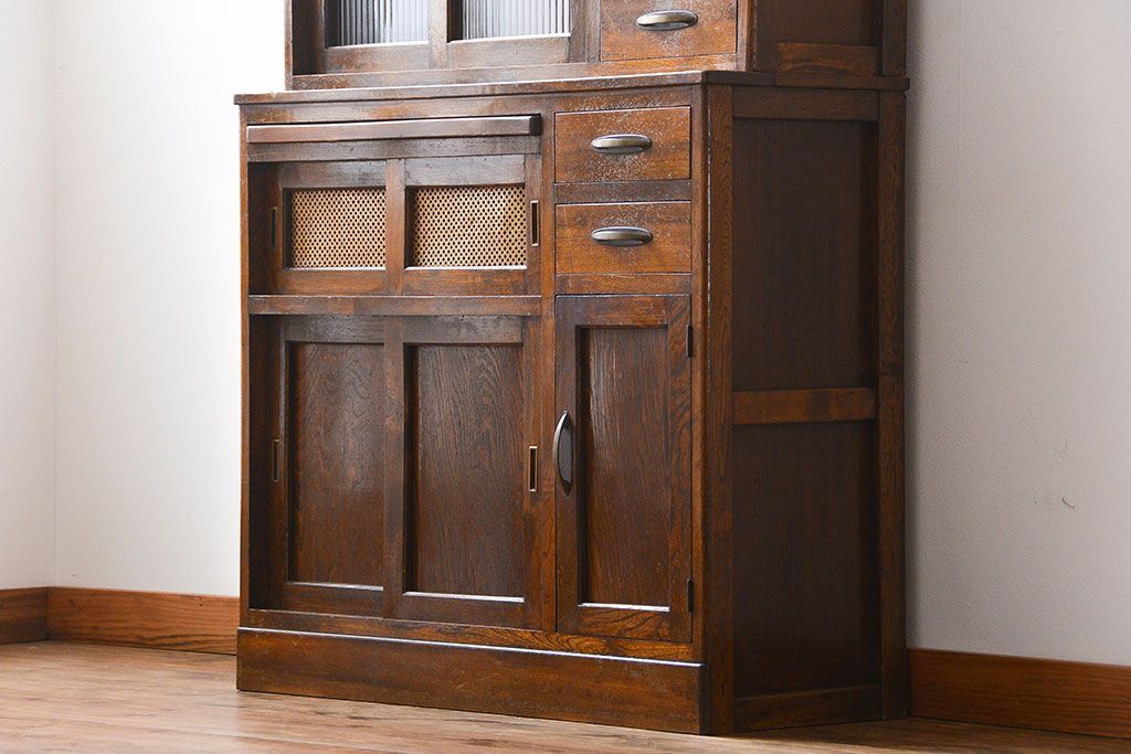 レトロ家具　昭和レトロ　味わい深い食器棚