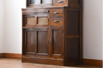 レトロ家具　昭和レトロ　味わい深い食器棚