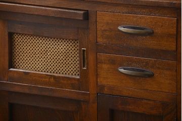 レトロ家具　昭和レトロ　味わい深い食器棚