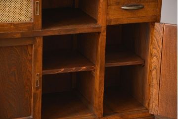 レトロ家具　昭和レトロ　味わい深い食器棚