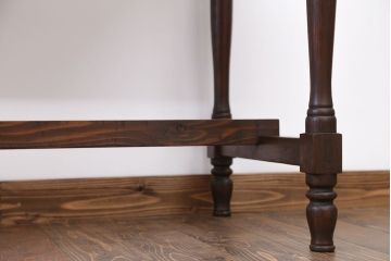アンティーク家具　アンティーク　脚の高いテーブル(ダイニングテーブル)