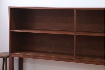 アンティーク家具　アンティーク　高い脚付き飾り棚