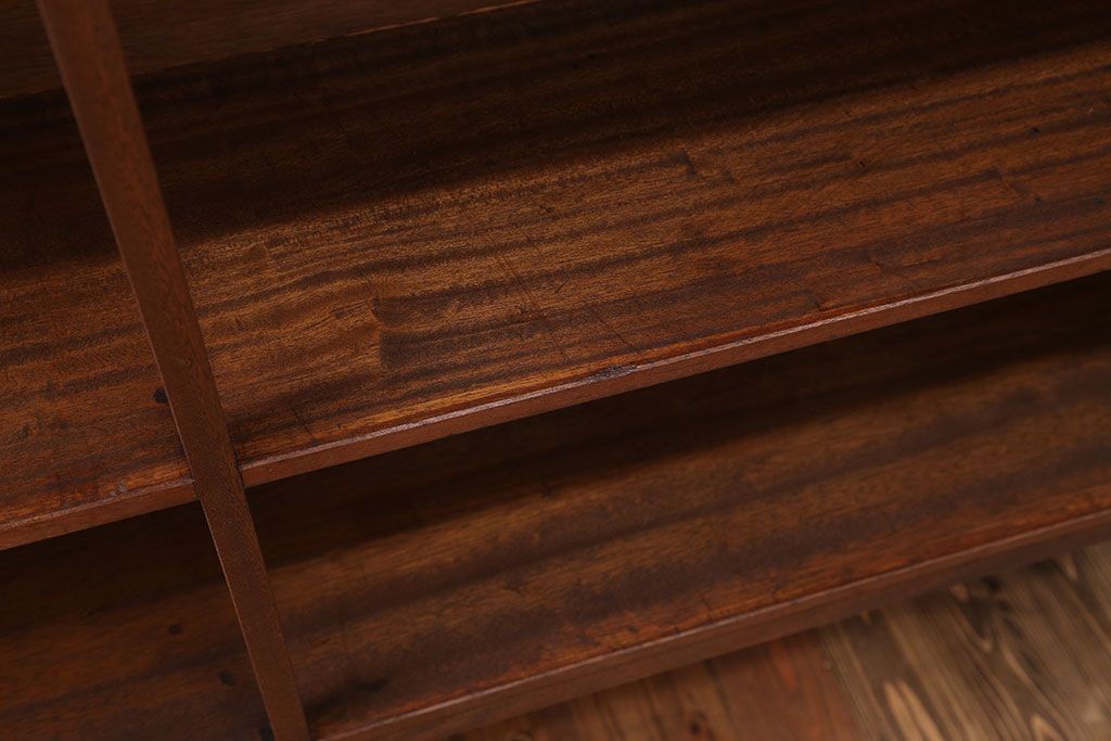 アンティーク家具　アンティーク　高い脚付き飾り棚