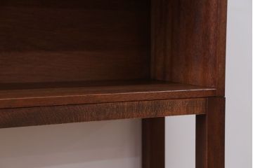 アンティーク家具　アンティーク　高い脚付き飾り棚