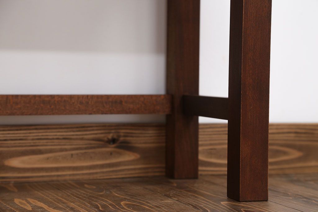 アンティーク家具　アンティーク　高い脚付き飾り棚