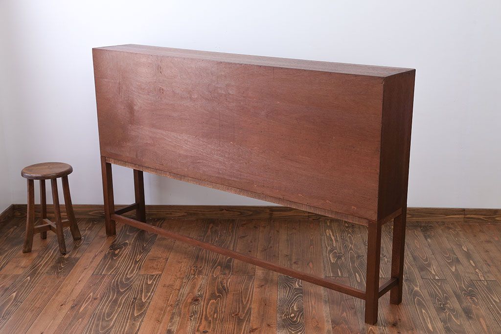 アンティーク家具　アンティーク　高い脚付き飾り棚