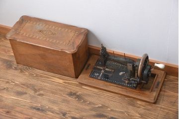 アンティーク雑貨　イギリスアンティーク　ジャンク 卓上ミシン