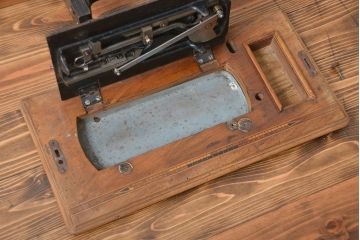 アンティーク雑貨　イギリスアンティーク　ジャンク 卓上ミシン