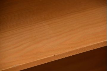 ヴィンテージ家具　イギリスビンテージ　パイン材　シンプルな3段ブックシェルフ