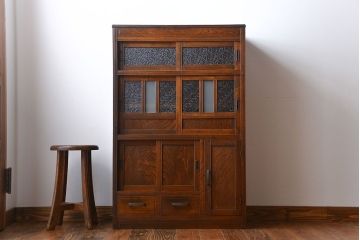 レトロ家具　昭和レトロ　ダイヤガラス入りカップボード