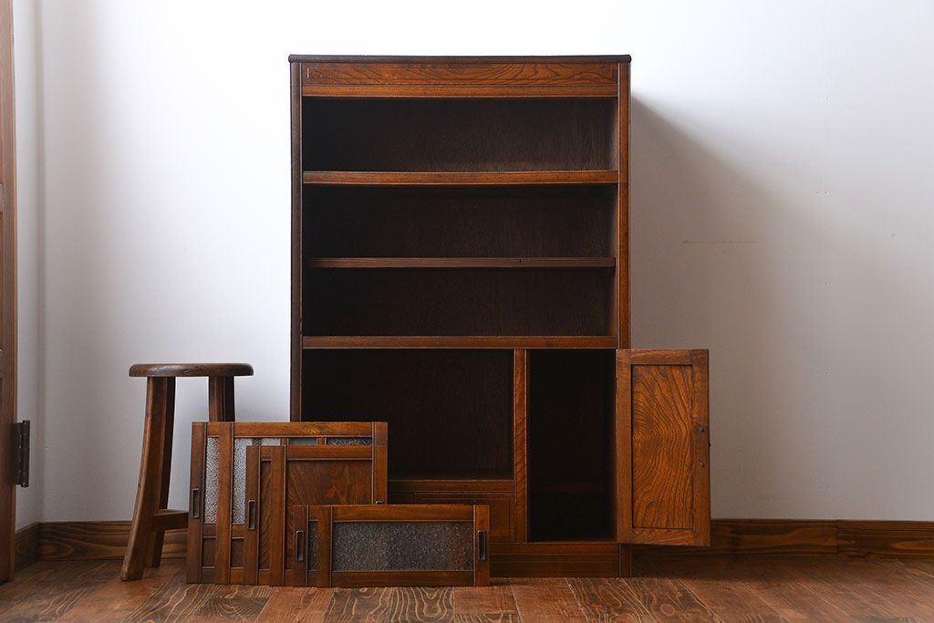 レトロ家具　昭和レトロ　ダイヤガラス入りカップボード