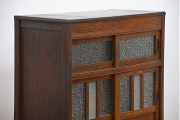 レトロ家具　昭和レトロ　ダイヤガラス入りカップボード