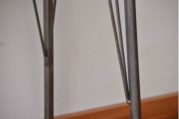 アンティーク家具　天板一枚板　古材を使った鉄脚テーブル