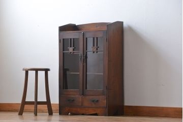 アンティーク家具　アンティーク　栓材でできた和風な本箱