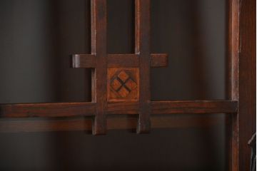 アンティーク家具　アンティーク　栓材でできた和風な本箱