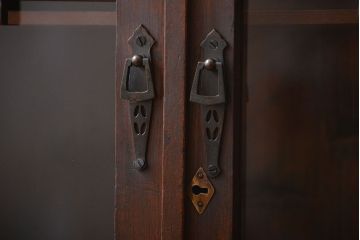 アンティーク家具　アンティーク　栓材でできた和風な本箱