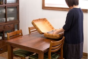 アンティーク雑貨　和製アンティーク　かわいいフォルムのバスケットトランク(おまけの鏡付き)