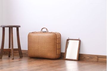 アンティーク雑貨　和製アンティーク　かわいいフォルムのバスケットトランク(おまけの鏡付き)