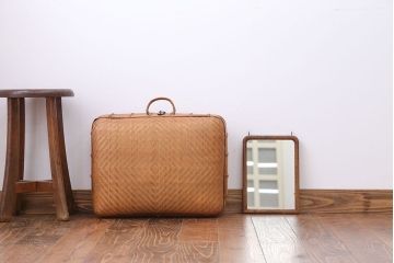 アンティーク雑貨　和製アンティーク　かわいいフォルムのバスケットトランク(おまけの鏡付き)