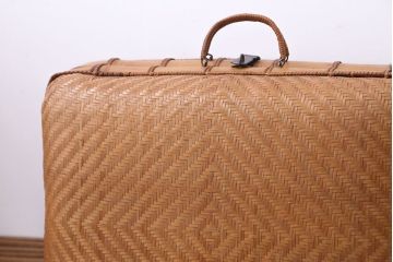 アンティーク雑貨　和製アンティーク　かわいいフォルムのバスケットトランク(おまけの鏡付き)