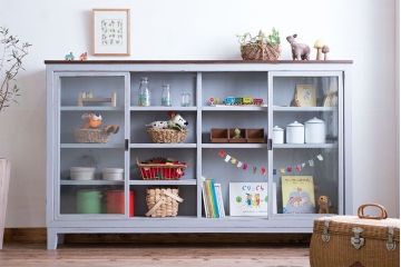 アンティーク家具　アンティークペイント　脚付き!薄型サイドキャビネット(サイドボード)