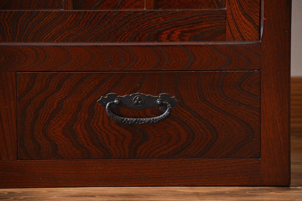 中古　欅の木目が美しい水屋箪笥(1)