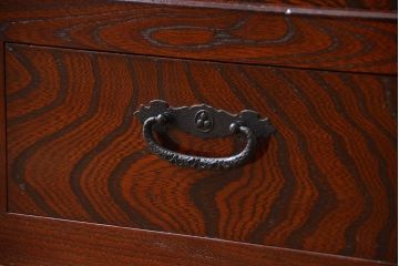 中古　欅の木目が美しい水屋箪笥(1)