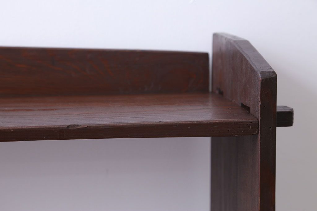 アンティーク家具　アンティーク　背の低い楔(くさび)式本棚