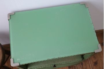 アンティーク家具　イギリスアンティーク　かわいい猫脚サイドテーブル