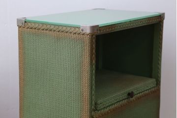 アンティーク家具　イギリスアンティーク　かわいい猫脚サイドテーブル