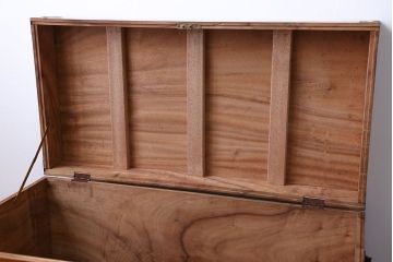 アンティーク家具　アンティーク　鉄脚付き　木製トランクテーブル