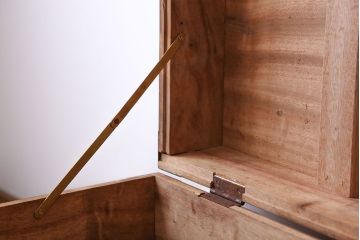 アンティーク家具　アンティーク　鉄脚付き　木製トランクテーブル