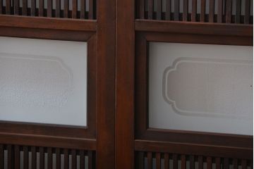  古民具・骨董　裏障子付き　格子戸2枚セット(2)